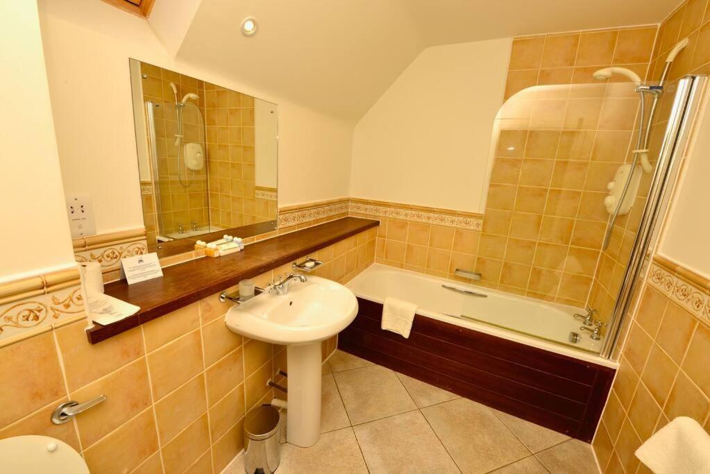 Ryder Cup Lodge Duchally - Free Access To Leisure Club Swimming Pool Hot Tub Steam Room - Starlink Satellite Internet - Sky Glass Now Dog Friendly For 2025 奥其特拉德 外观 照片
